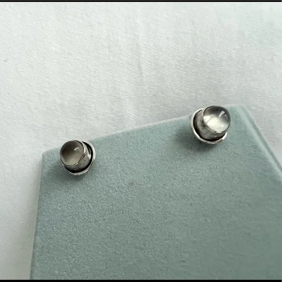 ❤️Sterling silver stud earrings - Picture 3 of 6